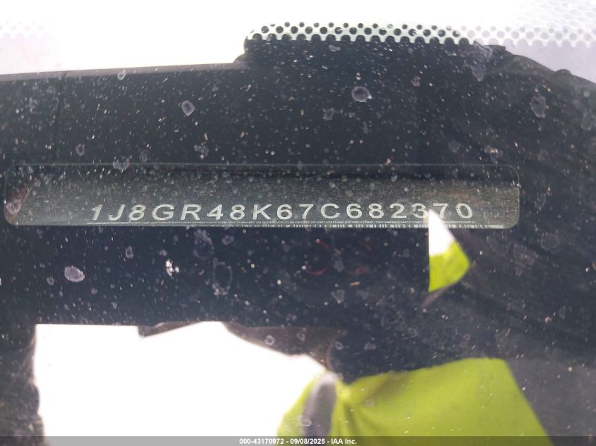 2007 Jeep Grand Cherokee Laredo VIN: 1J8GR48K67C682370 Lot: 43170972
