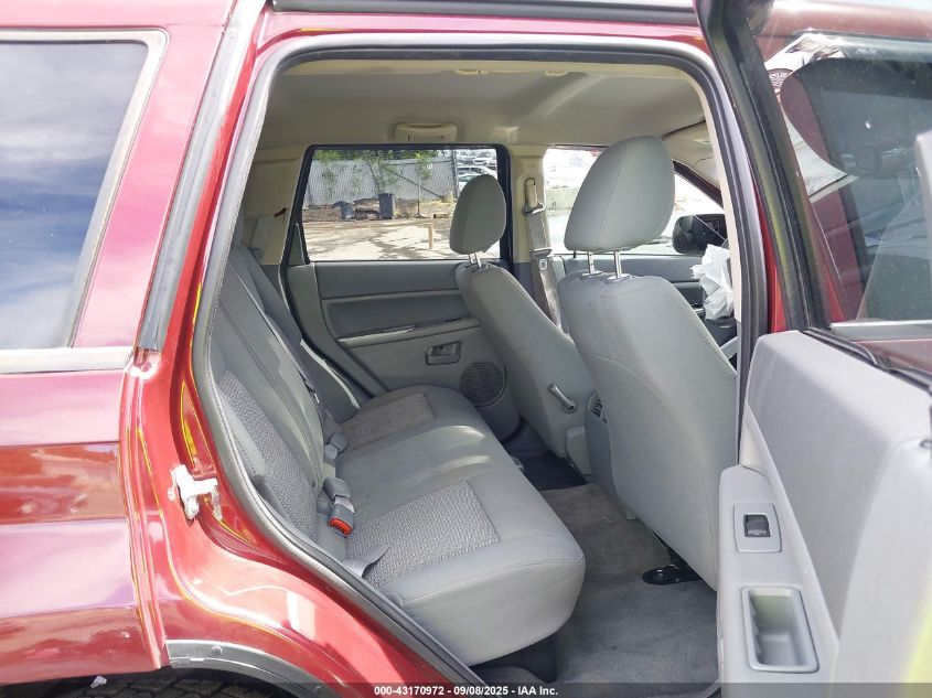 2007 Jeep Grand Cherokee Laredo VIN: 1J8GR48K67C682370 Lot: 43170972