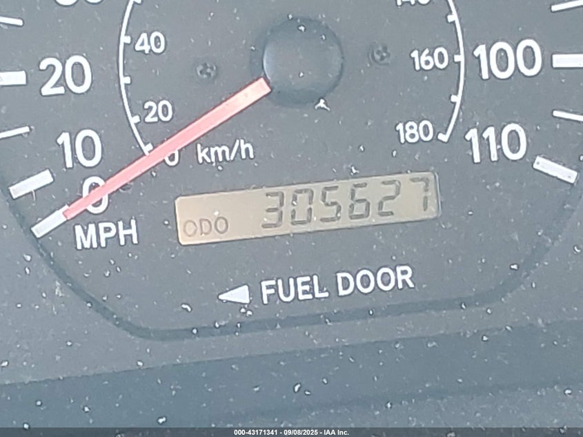 2000 Toyota Sienna Le VIN: 4T3ZF13C6YU244793 Lot: 43171341