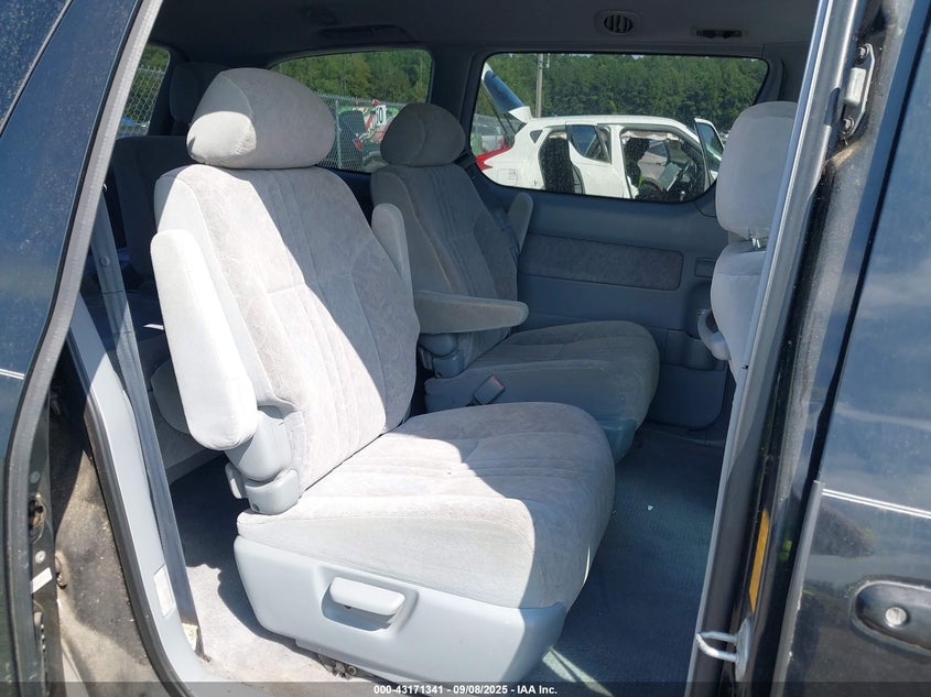 2000 Toyota Sienna Le VIN: 4T3ZF13C6YU244793 Lot: 43171341