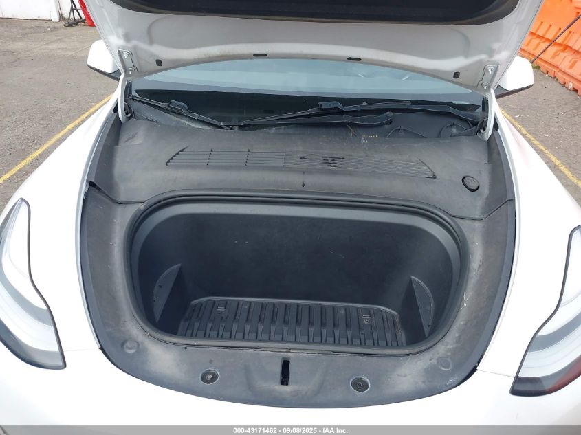 2020 Tesla Model Y Long Range Dual Motor All-Wheel Drive VIN: 5YJYGDEE1LF012044 Lot: 43171462