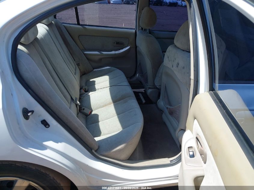 2005 Hyundai Elantra Gls/Gt VIN: KMHDN46D55U149892 Lot: 43171681