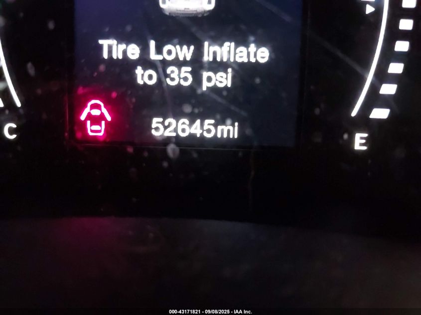 2019 Jeep Renegade Latitude 4X4 VIN: ZACNJBBBXKPJ81650 Lot: 43171821