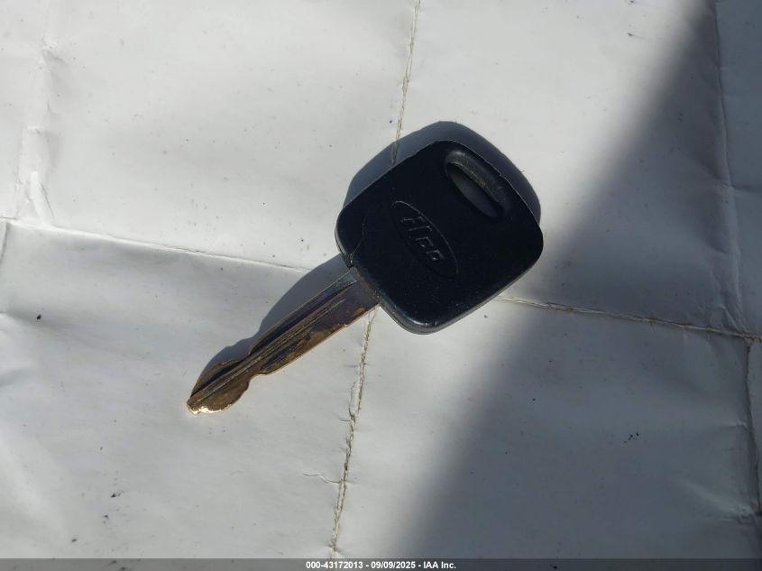 2005 Ford Focus Zx4 VIN: 1FAFP34N15W302307 Lot: 43172013