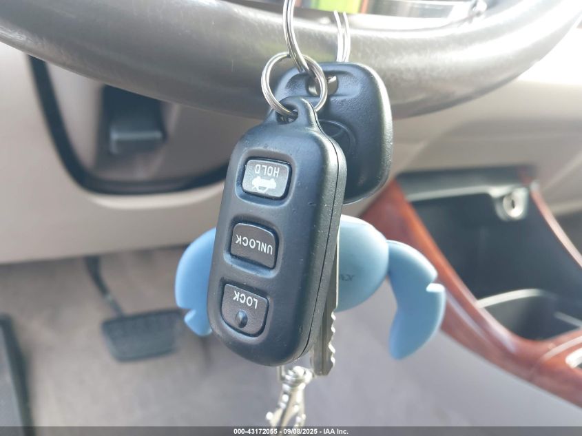 2004 Toyota Camry Xle VIN: 4T1BE32K24U281965 Lot: 43172055