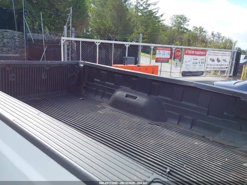 2009 Ford F-250 Xl/Xlt VIN: 1FTNF21549EA08001 Lot: 43172368