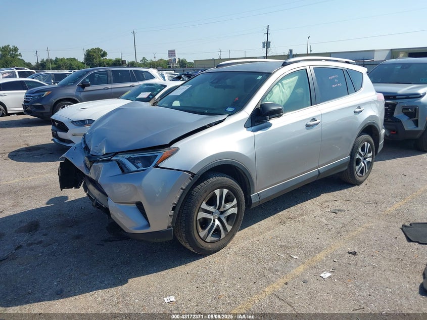 2018 TOYOTA RAV4 LE - JTMZFREV4JJ159954