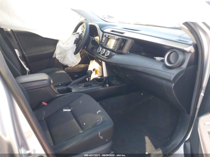 2018 TOYOTA RAV4 LE - JTMZFREV4JJ159954