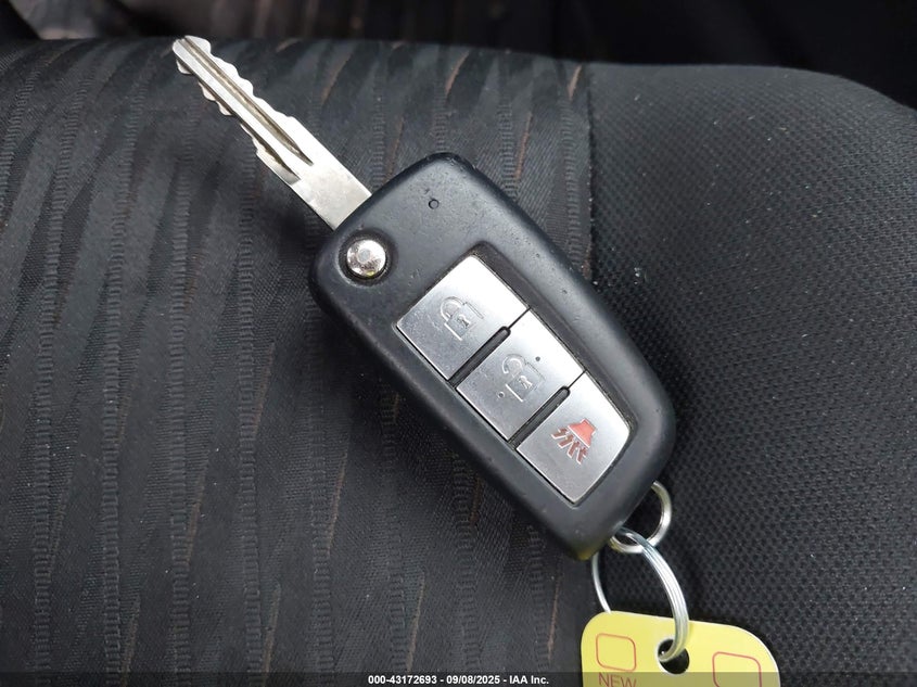 2017 NISSAN ROGUE S - KNMAT2MT5HP566685