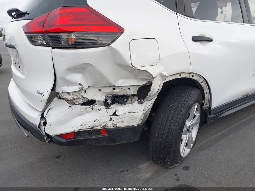 2017 NISSAN ROGUE S - KNMAT2MT5HP566685