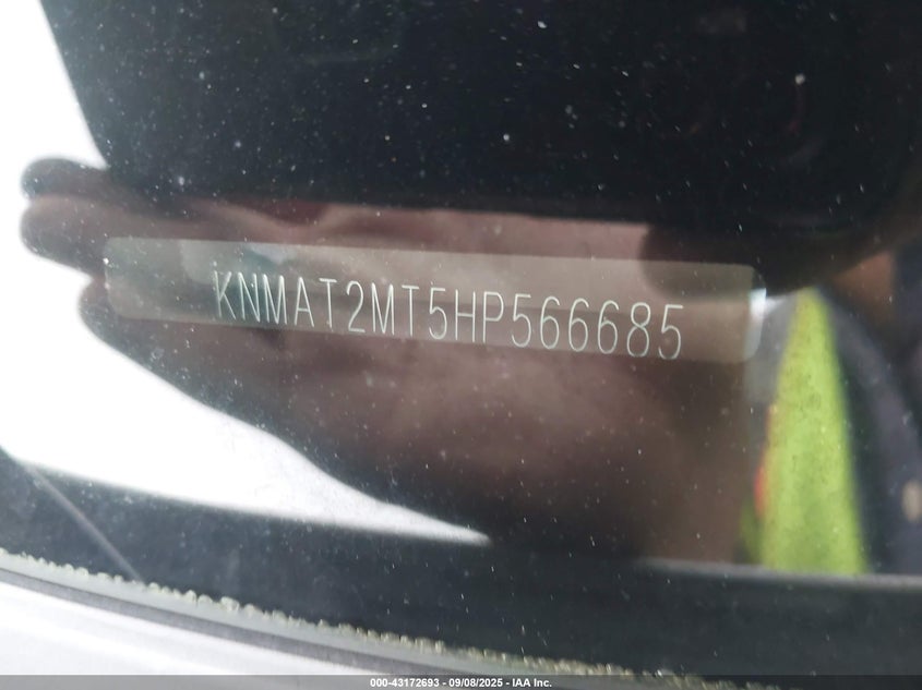 2017 NISSAN ROGUE S - KNMAT2MT5HP566685