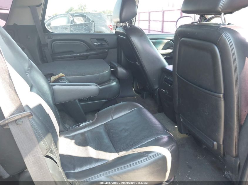 2009 GMC Yukon Denali VIN: 1GKFC03289R270184 Lot: 43172802