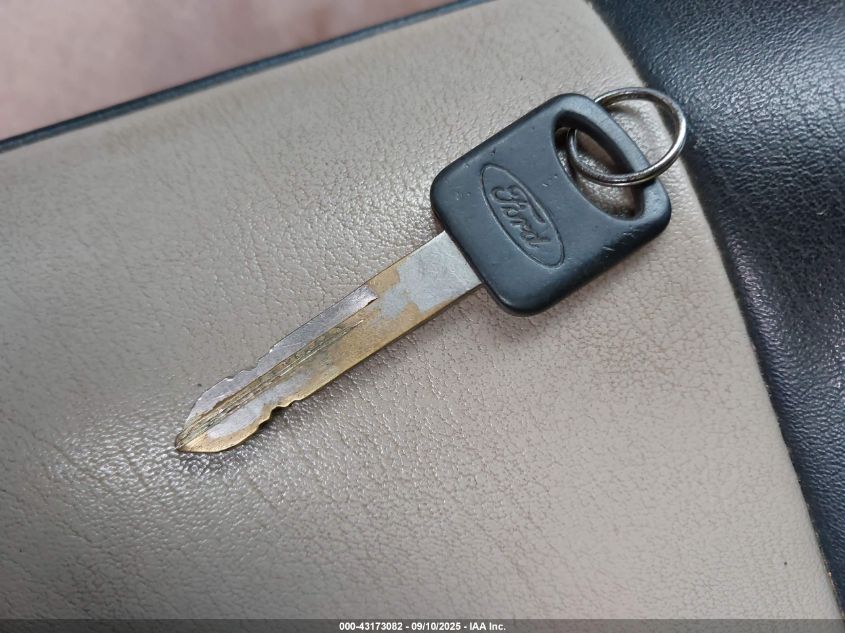 2002 Ford F350 Srw Super Duty VIN: 1FTSW31F62EA45977 Lot: 43173082