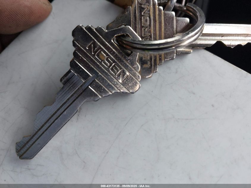 2005 Toyota Matrix Xr VIN: 2T1KR32E05C387607 Lot: 43173135