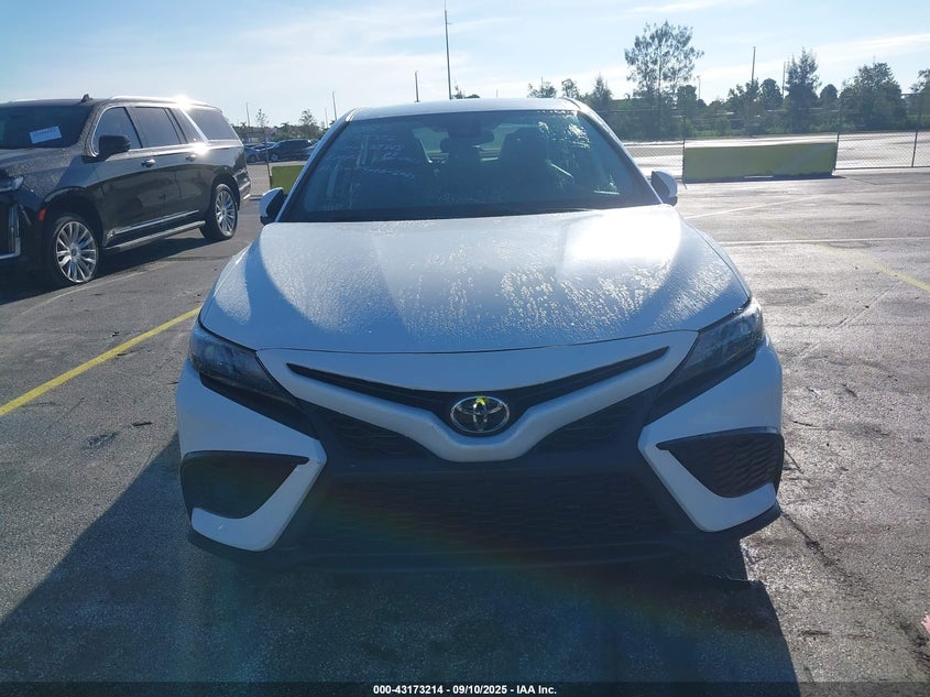 2022 TOYOTA CAMRY SE - 4T1G11AK2NU629868