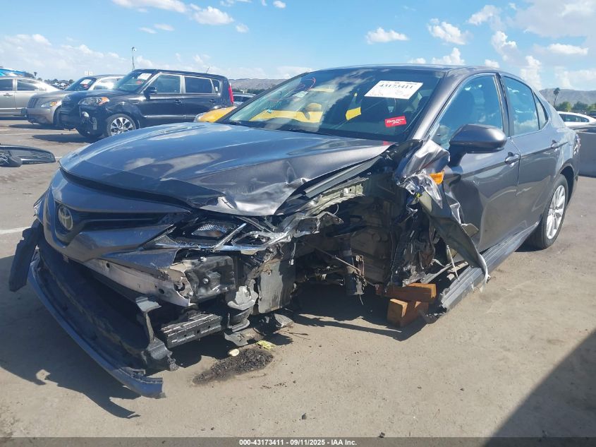 2019 Toyota Camry Le VIN: 4T1B11HK9KU685804 Lot: 43173411