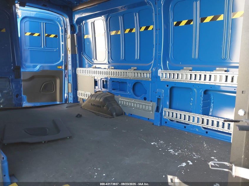 2022 Ford Transit-250 VIN: 1FTBR1C89NKA09488 Lot: 43173937