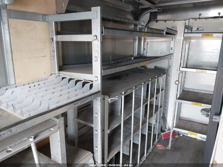 2017 Chevrolet Express Cutaway 4500 Series VIN: 1GB6GUCG2H1129406 Lot: 43173938