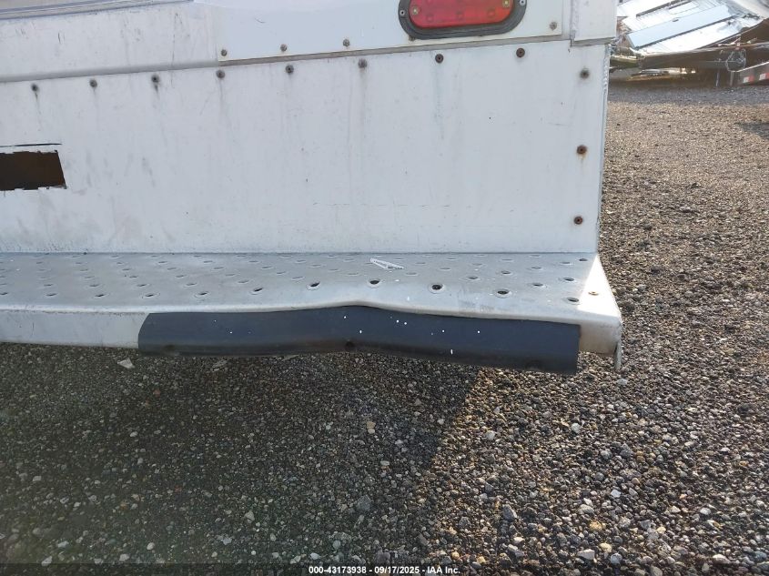 2017 Chevrolet Express Cutaway 4500 Series VIN: 1GB6GUCG2H1129406 Lot: 43173938