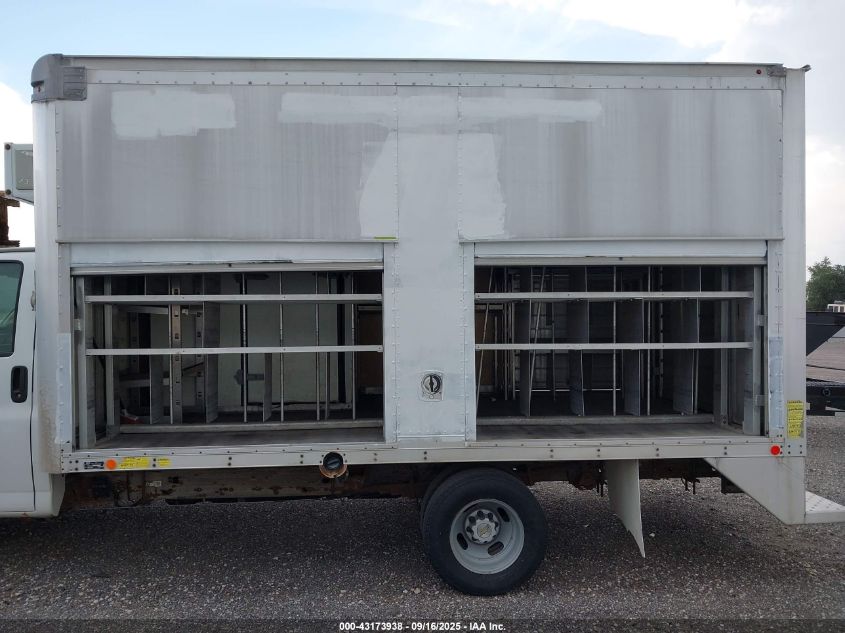 2017 Chevrolet Express Cutaway 4500 Series VIN: 1GB6GUCG2H1129406 Lot: 43173938