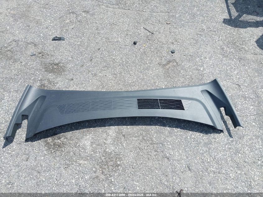 2024 Tesla Model 3 Long Range Dual Motor All-Wheel Drive/Rear-Wheel Drive VIN: 5YJ3E1EA3RF768799 Lot: 43173998