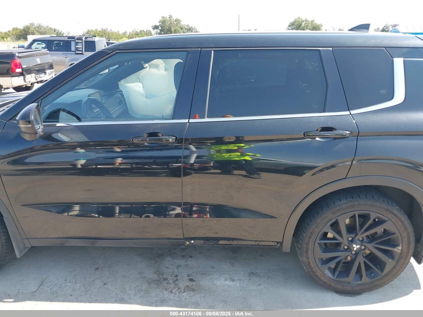 2022 Mitsubishi Outlander Black Edition 2Wd/Se 2.5 2Wd/Se Launch Edition 2Wd VIN: JA4J3UA88NZ091703 Lot: 43174106