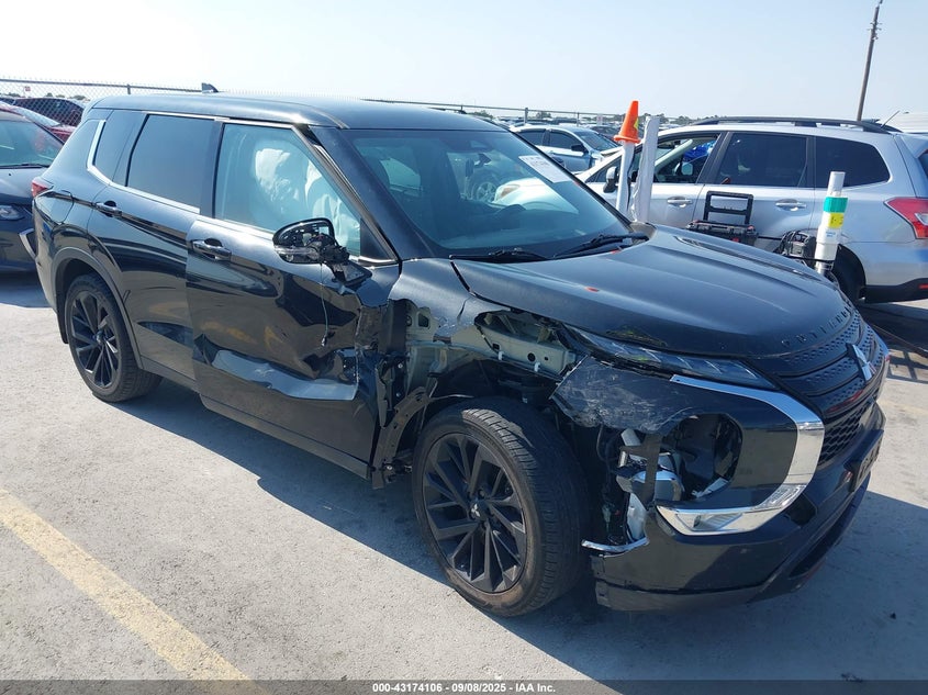 2022 Mitsubishi Outlander Black Edition 2Wd/Se 2.5 2Wd/Se Launch Edition 2Wd VIN: JA4J3UA88NZ091703 Lot: 43174106