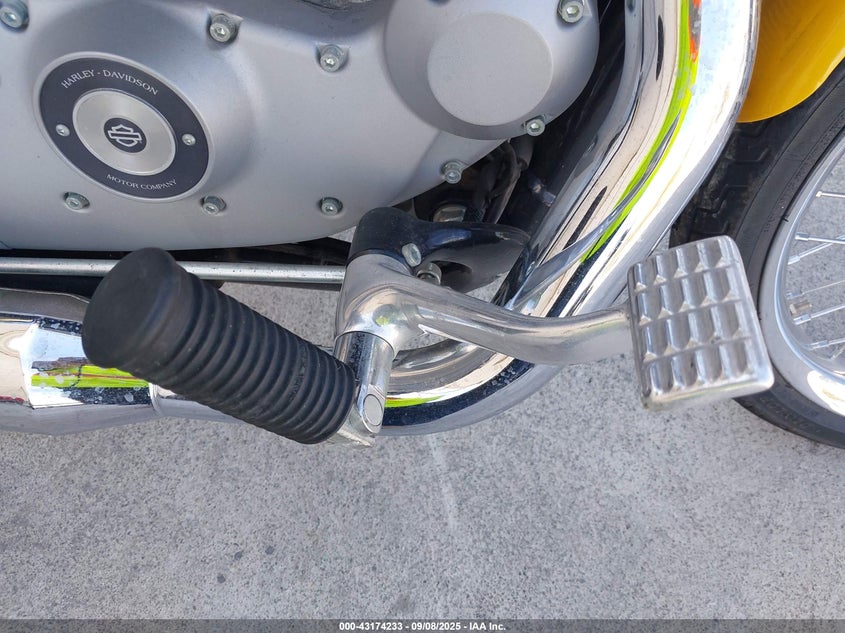 2005 Harley-Davidson Xl883 C VIN: 1HD4CJM305K421763 Lot: 43174233