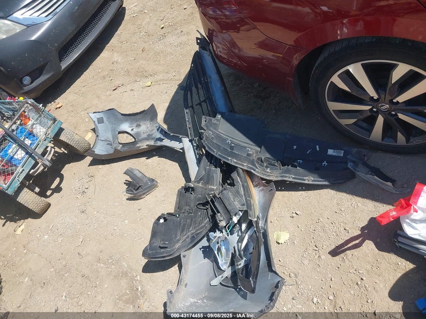 2013 HYUNDAI ELANTRA GLS - 5NPDH4AE0DH263710