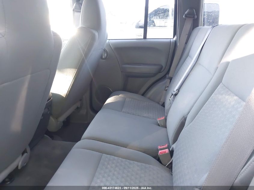 2005 Jeep Liberty Sport VIN: 1J4GL48K65W602726 Lot: 43174623