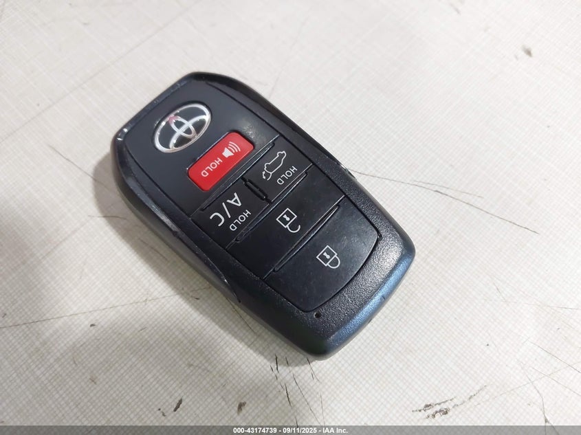 2023 Toyota Bz4X Limited VIN: JTMABACA1PA039015 Lot: 43174739