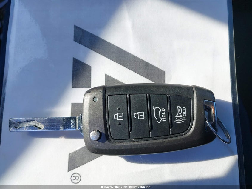 2019 Hyundai Elantra Gt VIN: KMHH35LE1KU099076 Lot: 43175048