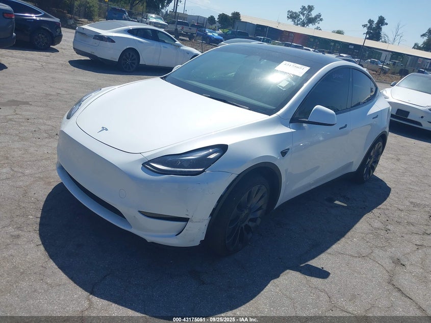 Vin: 7saygdef2sf310757, lot: 43669456, tesla model y performance dual motor all-wheel drive 20252