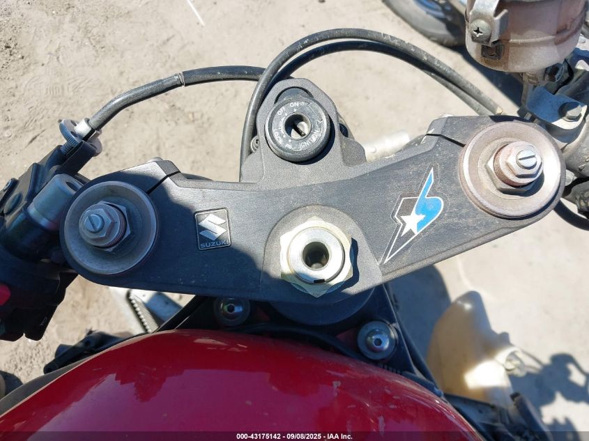 2006 Suzuki Gsx-R1000 VIN: JS1GT76A662104689 Lot: 43175142