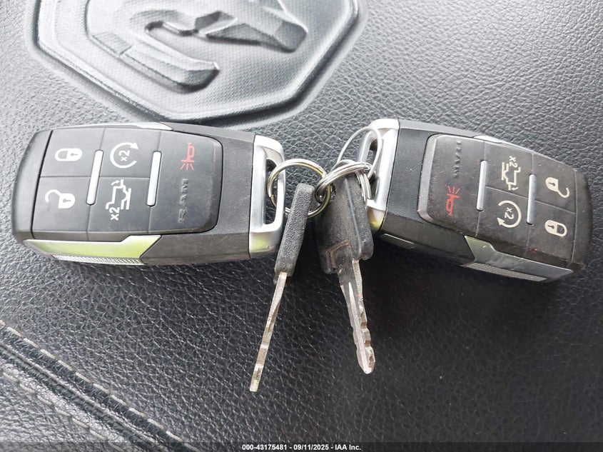 2020 RAM 2500 LARAMIE  4X4 8' BOX - 3C6UR5KL0LG121209