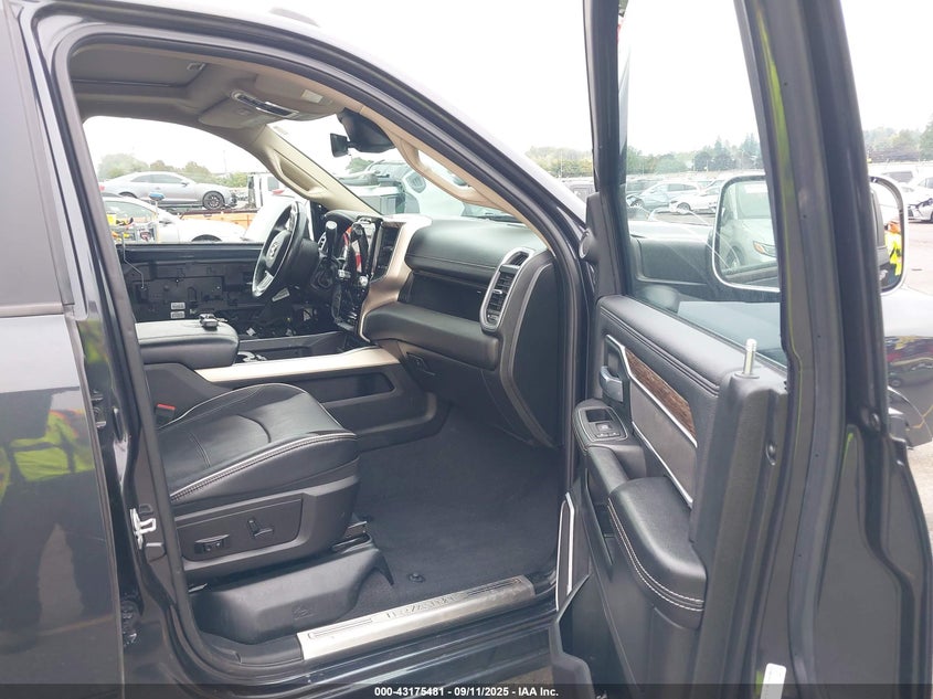 2020 RAM 2500 LARAMIE  4X4 8' BOX - 3C6UR5KL0LG121209