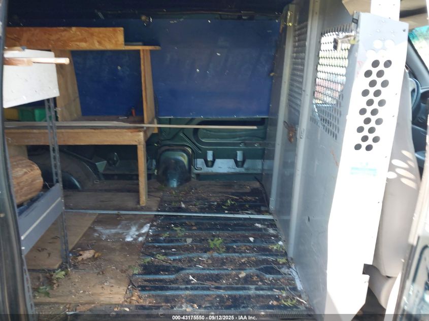 2000 Ford Econoline E350 Super Duty Wagon VIN: 1FBSS31L2YHB46270 Lot: 43175550