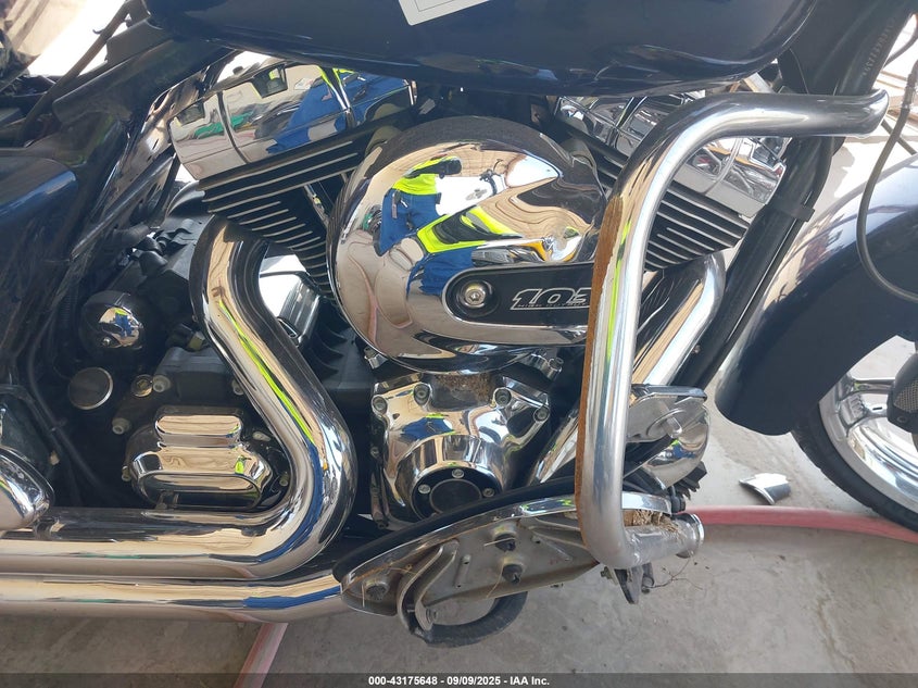 2014 Harley-Davidson Flhx Street Glide VIN: 1HD1KBM3XEB621139 Lot: 43175648