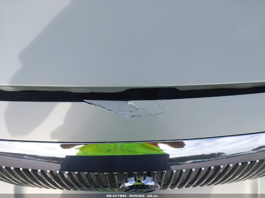 2004 Mercury Grand Marquis Gs VIN: 2MEFM74W44X683297 Lot: 43175656