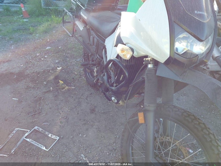 JKAKLEE10FDA81921 2015 Kawasaki Kl650 E auction photo 1