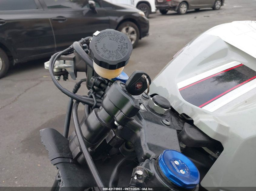 2025 Honda Cbr600 Rr VIN: JH2PC40H0SK200295 Lot: 43175903