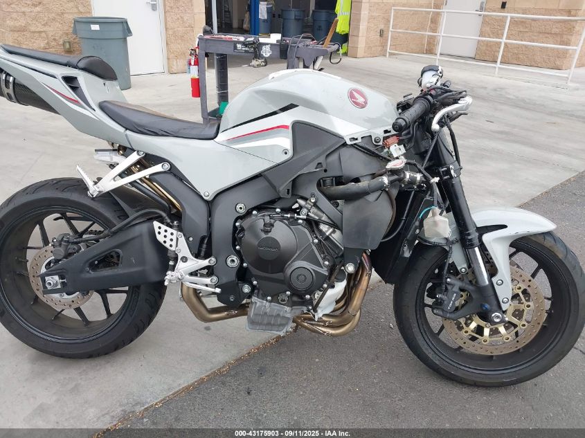 2025 Honda Cbr600 Rr VIN: JH2PC40H0SK200295 Lot: 43175903