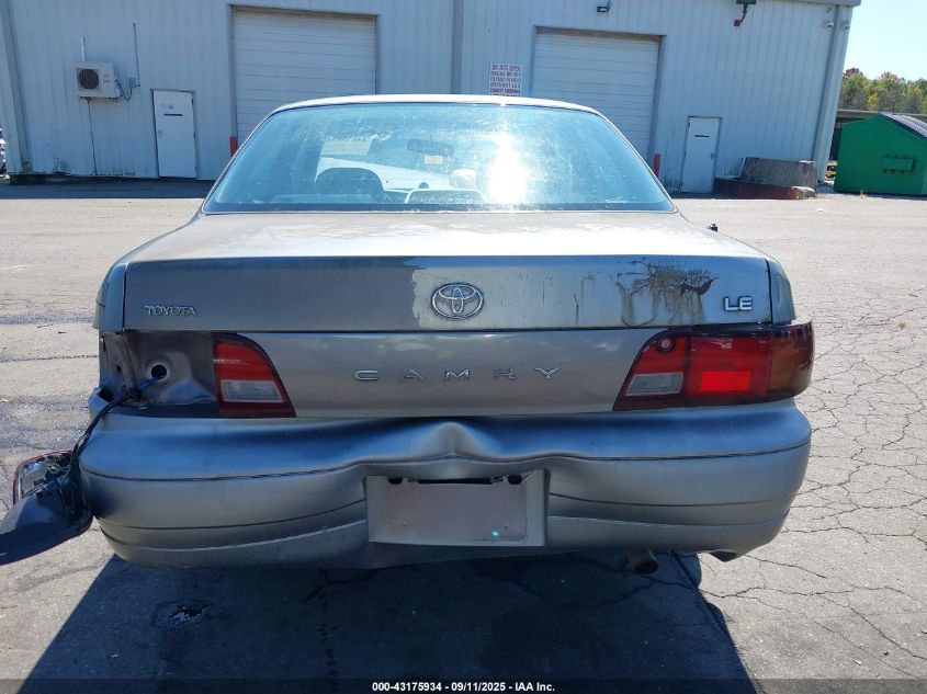 1995 Toyota Camry Le VIN: 4T1SK12E8SU566092 Lot: 43175934