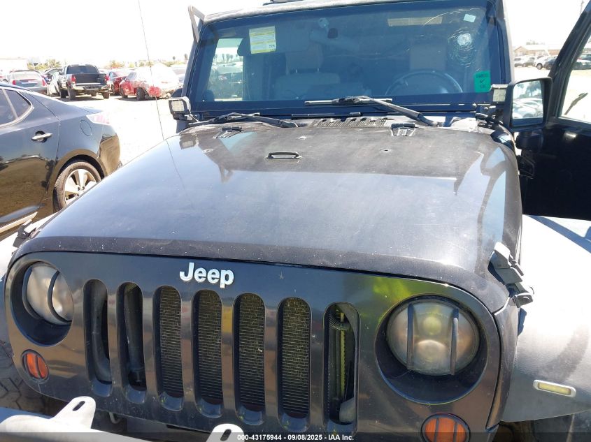 2008 Jeep Wrangler Unlimited Sahara VIN: 1J4GA59108L506940 Lot: 43175944