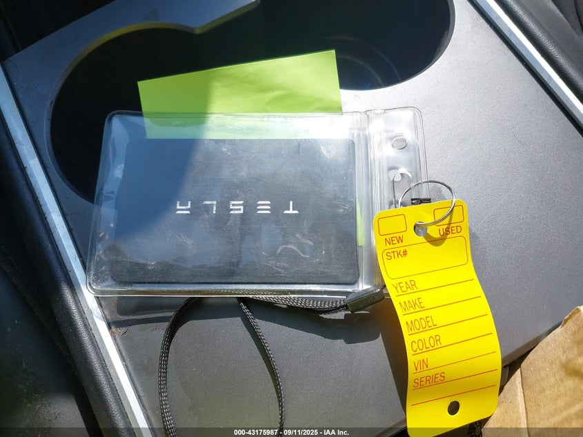 2021 Tesla Model 3 Standard Range Plus Rear-Wheel Drive VIN: 5YJ3E1EA7MF096240 Lot: 43175987