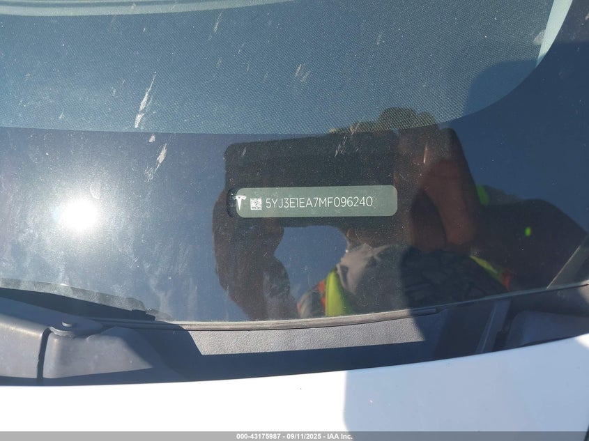 2021 Tesla Model 3 Standard Range Plus Rear-Wheel Drive VIN: 5YJ3E1EA7MF096240 Lot: 43175987