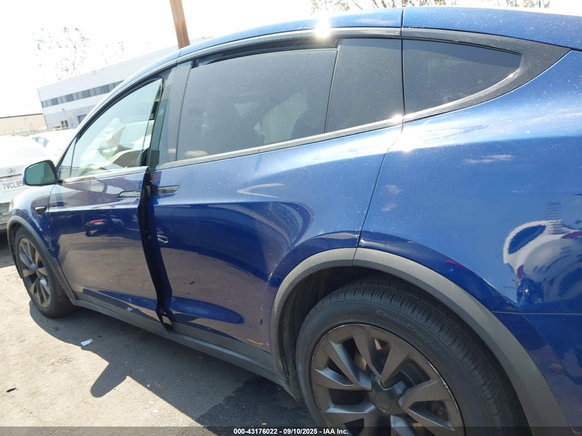 2023 Tesla Model X Dual Motor All-Wheel Drive/Standard Range VIN: 7SAXCBE5XPF397205 Lot: 43176022