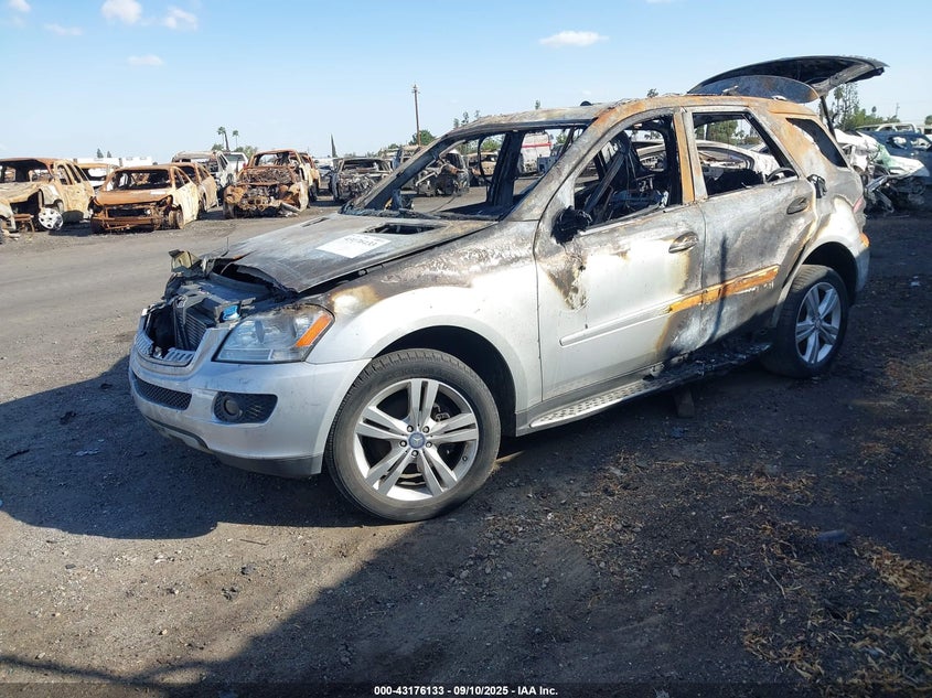 2008 Mercedes-Benz Ml 320 Cdi 4Matic silver suv diesel 4JGBB22E68A302899 photo #3