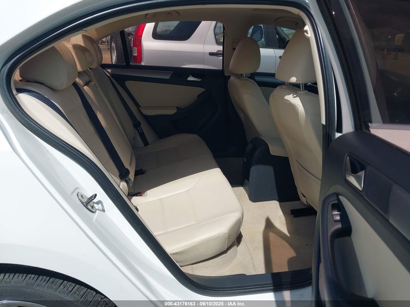 2013 VOLKSWAGEN JETTA 2.0L TDI 3VWLL7AJ7DM386162