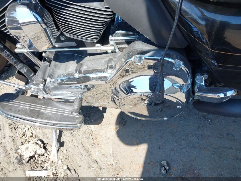 2016 Harley-Davidson Fltrxs Road Glide Special VIN: 1HD1KTM16GB675898 Lot: 43176308